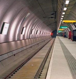 Flexcrete's Monolevel 844SP, a decorative render was applied to the platform tunnels in Heathrow Express to give a waterproof and anti-carbonation finish.